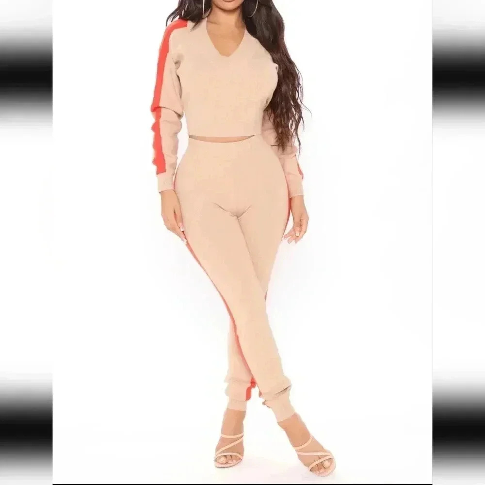 FASHION NOVA-Jogger Sweater set beige and orange size M